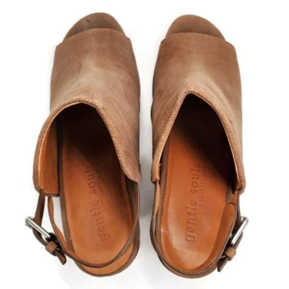 Gentle Souls Tan Nubuck Leather Open-Toe Sling-Back Stacked Heel Shootie Sandals - Picture 10 of 16